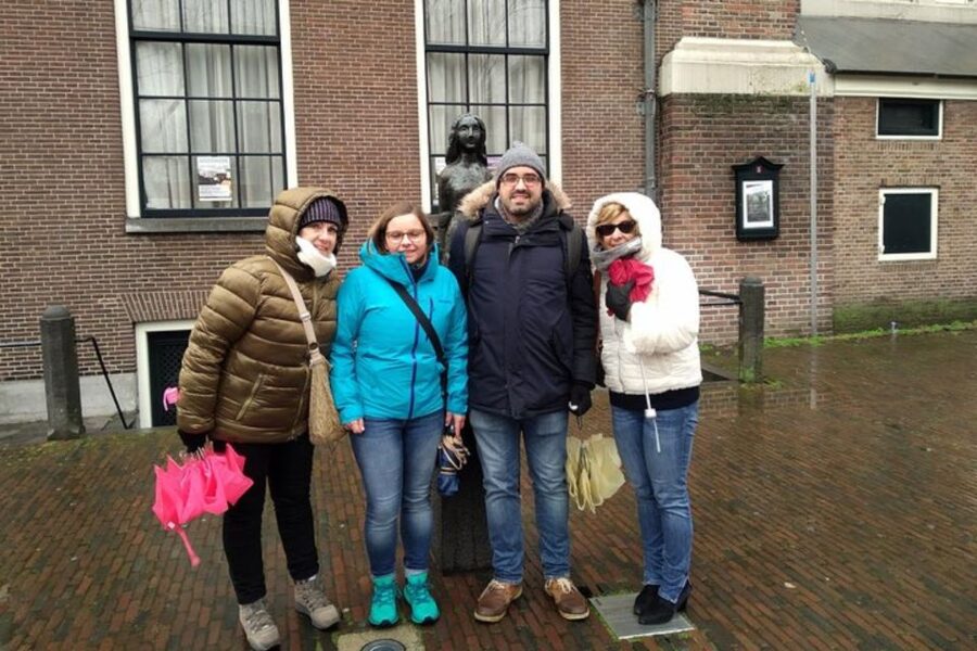 Amsterdam: Private custom tour with a local guide - Starting from your hotel or a central meeting point