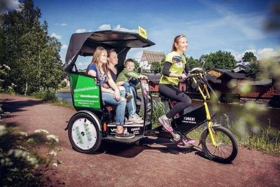 Amsterdam: Private Guided City Tour by Pedicab - Newmarket, Chinatown, and the Old City Center