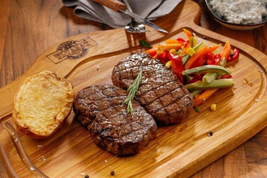 Amsterdam: Private Luxury Cruise with BBQ and Drinks - What the Amsterdam canal cruise is really like