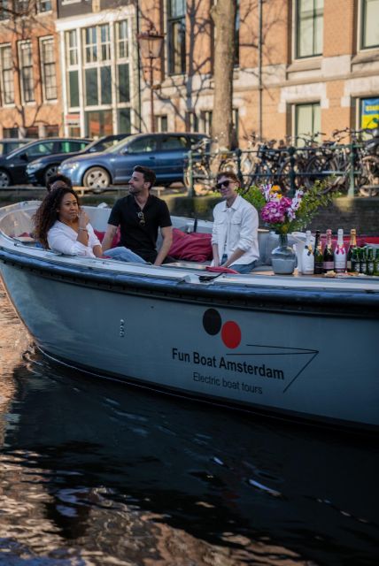 Amsterdam: Private Luxury Cruise with BBQ and Drinks - Cruising the UNESCO canal belt