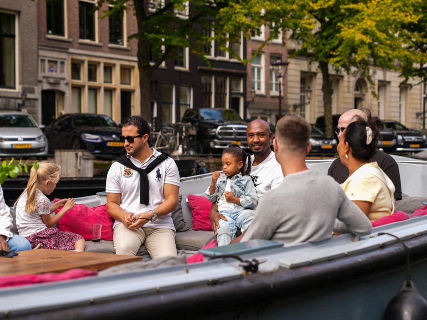 Amsterdam: Private Luxury Cruise with BBQ and Drinks - What comes from the BBQ