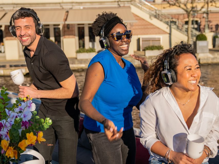 Amsterdam: Private Luxury Cruise with Drinks & Silent Disco - The boat and the 90-minute route