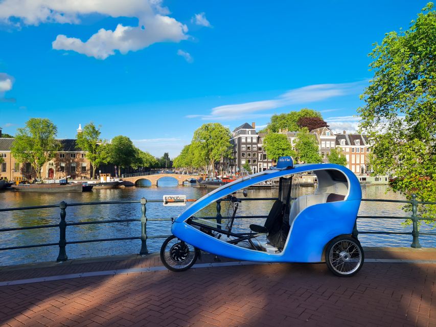 Amsterdam: Private Pedicab Historical Sightseeing Tour - Zeedijk and a glimpse of Chinatown