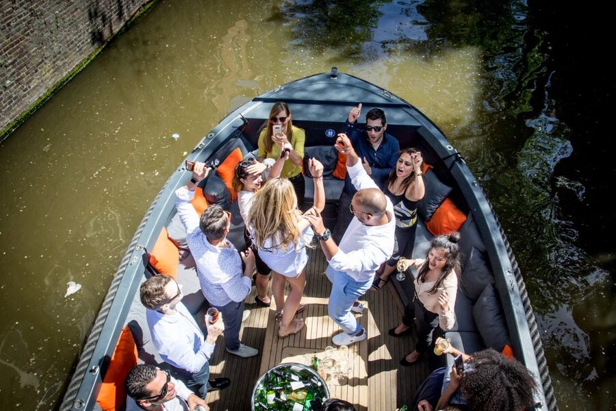 Amsterdam: Private Prosecco Canal Cruise Tour - Why this private Prosecco cruise works for celebrations