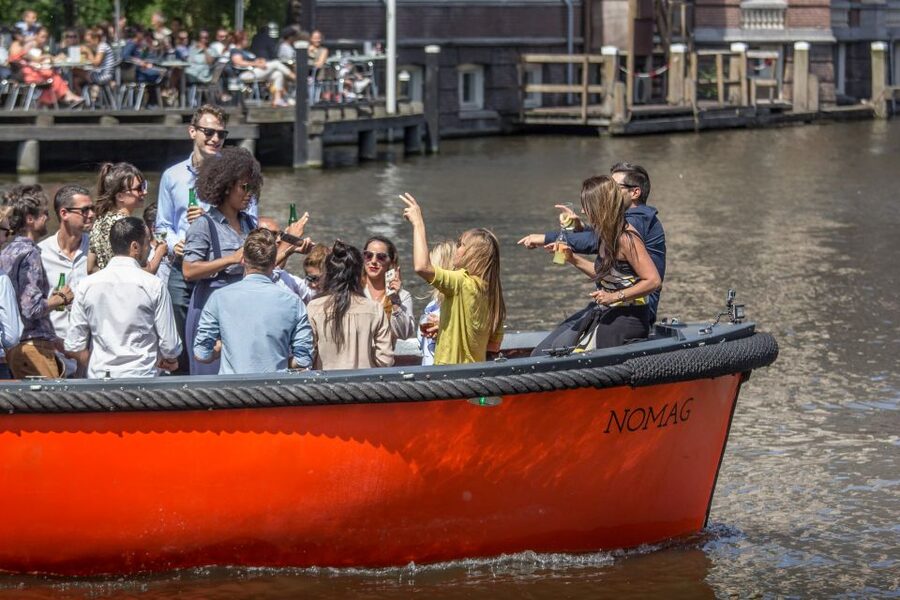 Amsterdam: Private Prosecco Canal Cruise Tour - Prosecco, comfort, and the no-music rule
