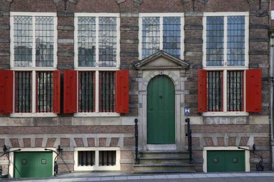Amsterdam: Private Rembrandt Walking Tour & Optional Museums - Zuiderkerk and the practical side of Rembrandt’s life