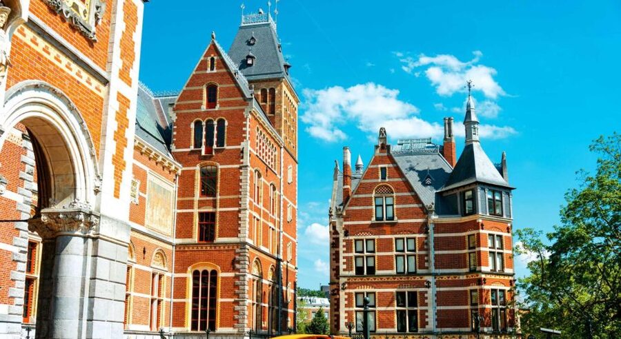 Amsterdam: Private Rembrandt Walking Tour & Optional Museums - Rembrandthuis from the outside, then the Jewish Quarter