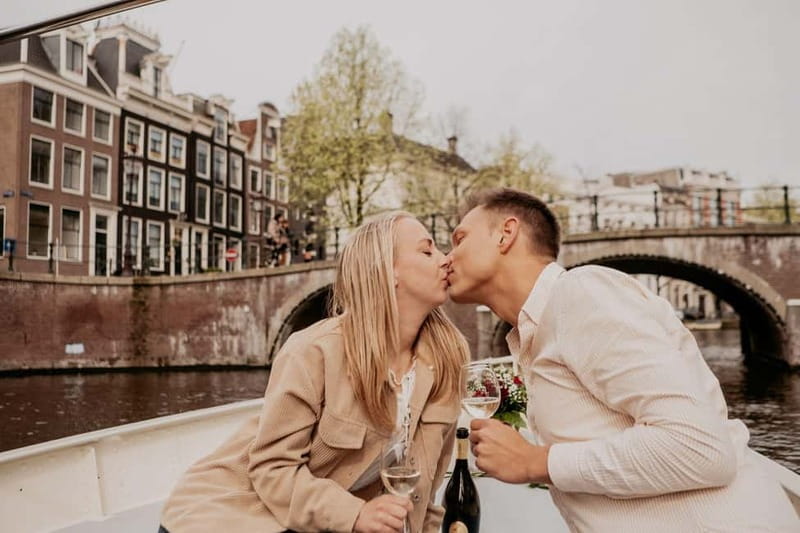 Amsterdam: Private Romantic Canal Cruise w. Prosecco/Snacks - Amstel at sunset