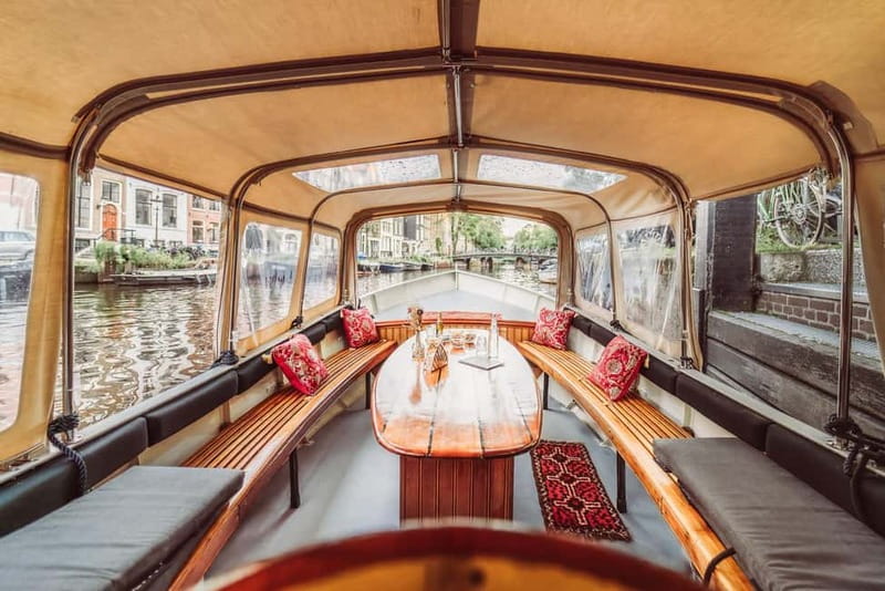 Amsterdam: Private Romantic Canal Cruise w. Prosecco/Snacks - Staalmeestersbrug and Monet’s Bridge of Love