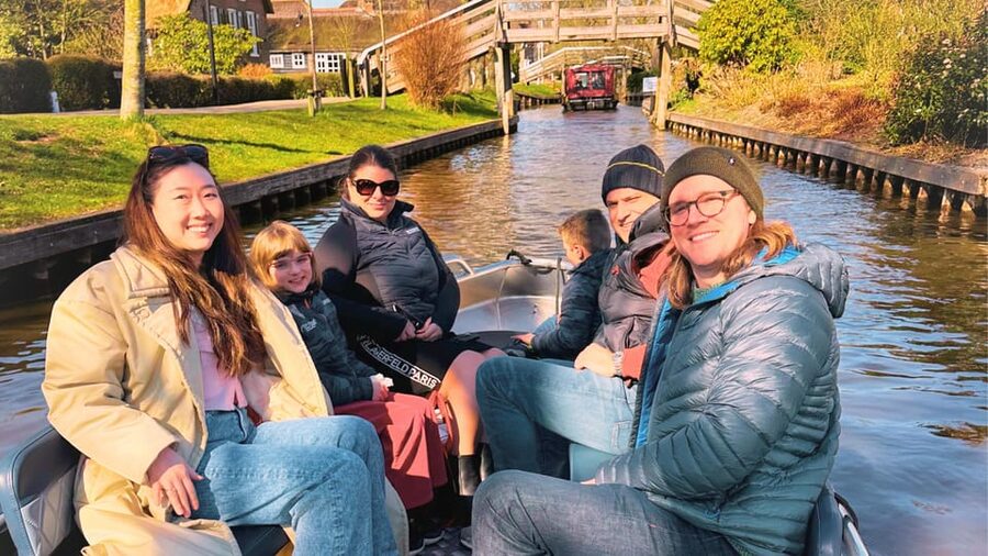 Amsterdam: Private Tour Giethoorn, Zaanse Schans Local Guide - Should you book the Giethoorn and Zaanse Schans tour?