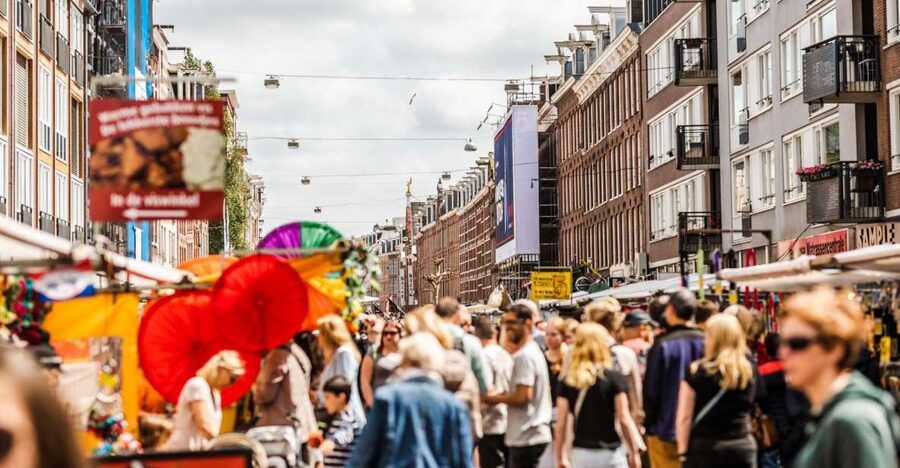 Amsterdam: Private Walking Tour of Jordaan & De 9 Straatjes - Bij Ons Vintage and the pleasure of unhurried browsing