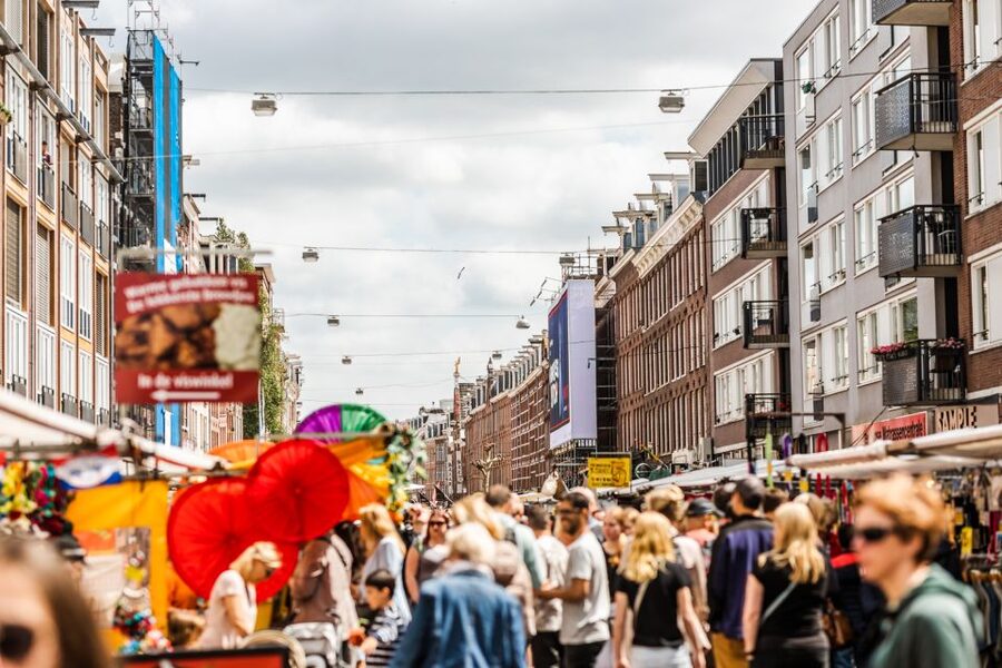 Amsterdam: Private Walking Tour of Jordaan & De 9 Straatjes - Concept stores, galleries, and local food advice