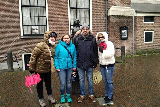 Amsterdam : Private Walking Tour With A Guide (Private Tour) - Look for the details a group tour might skip