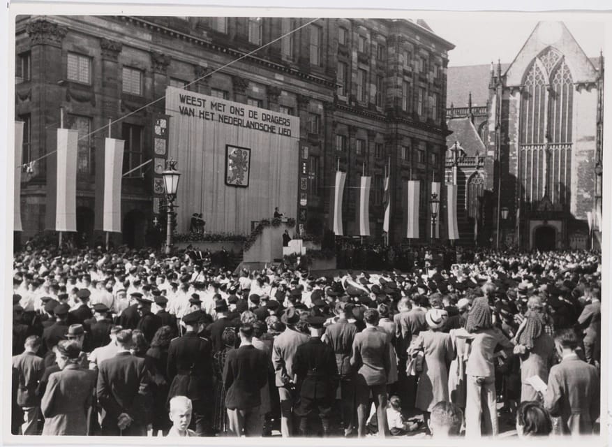 Amsterdam: Private World War Two History Walking Tour - A three-hour walk with a personal pace