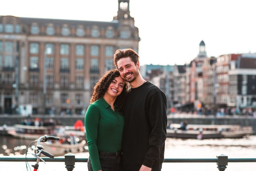 Amsterdam: Professional photoshoot at Centraal Station - What the 30 to 45-Minute Shoot Feels Like