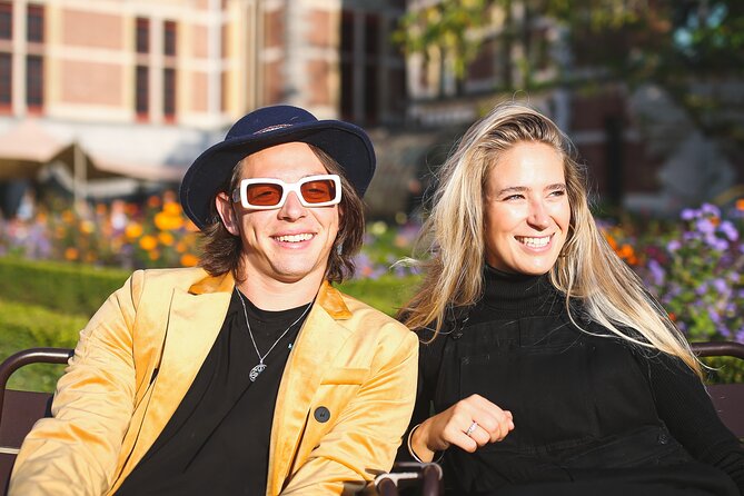 Amsterdam: Professional Rijksmuseum & Museumplein Photoshoot - Posing advice from Harry, Nuria, and Mariana
