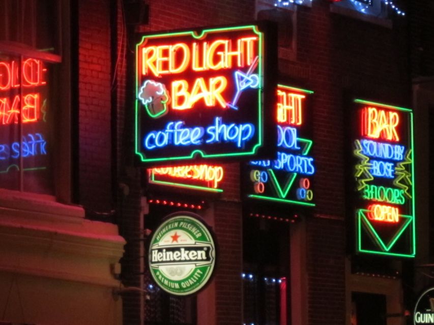 Amsterdam Red Light District and Old Town Walking Tour - The narrowest street and other unusual stops