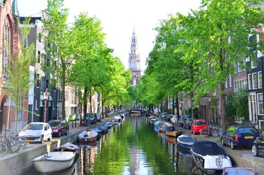 Amsterdam Red Light District and Old Town Walking Tour - The former town hall and the wider city story