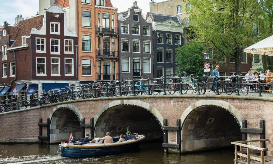 Amsterdam: Red Light District & City Tour German or English - Key points at a glance