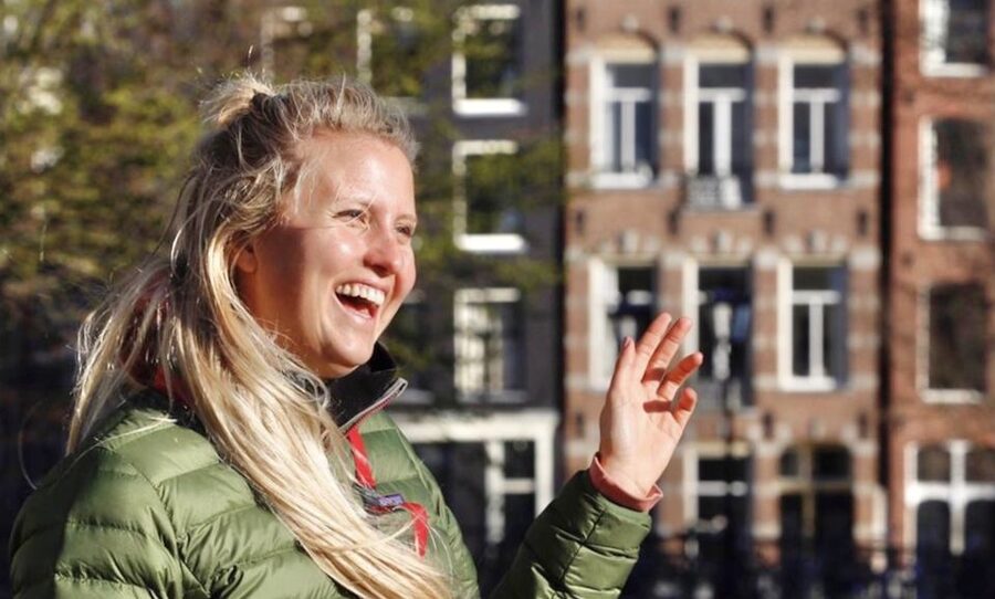Amsterdam: Red Light District & City Tour German or English - Why this two-hour walk works as an introduction