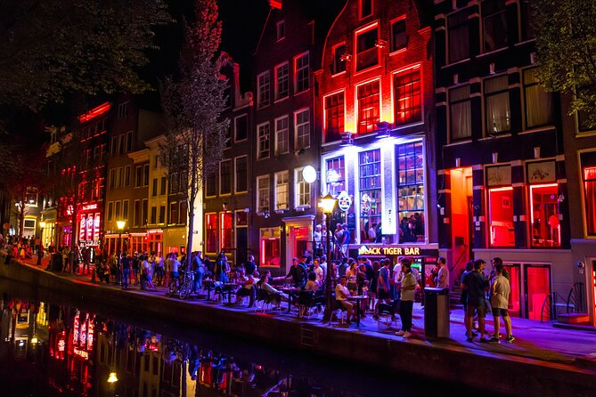 Amsterdam Red Light District: City Walk Audio Guide on your Phone - Chinatown’s food and shopping streets