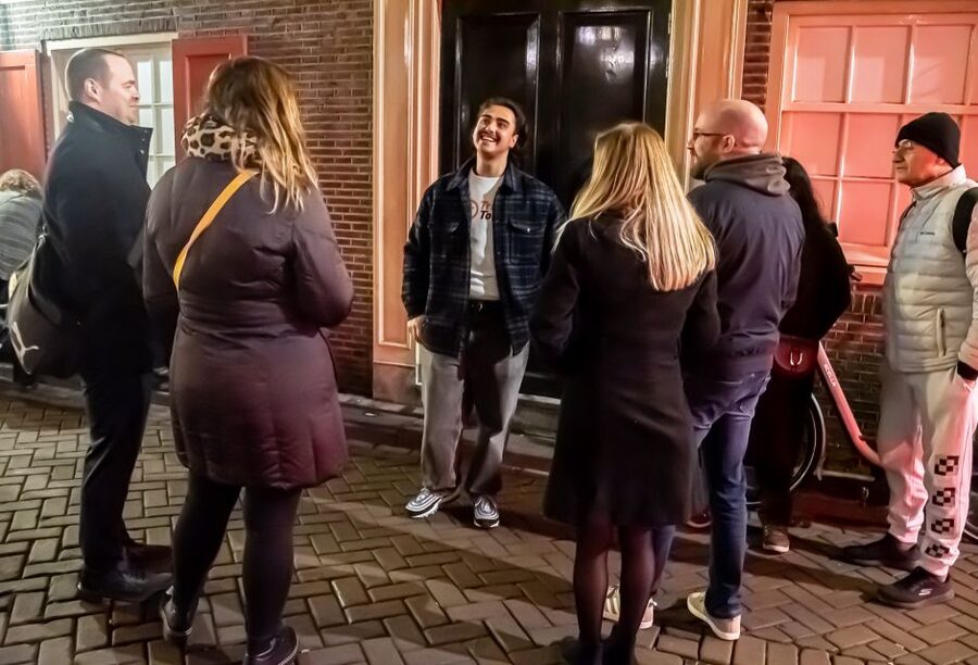Amsterdam: Red Light District Exclusive Night Tour - Meeting near the Basilica of Saint Nicholas
