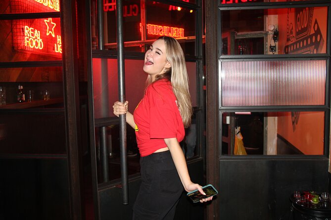 Amsterdam Red Light District Pub Crawl - Club Smokey and the final nightclub