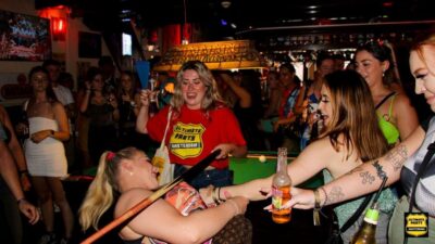 Red Light District Pub Crawl with Unlimited Shots