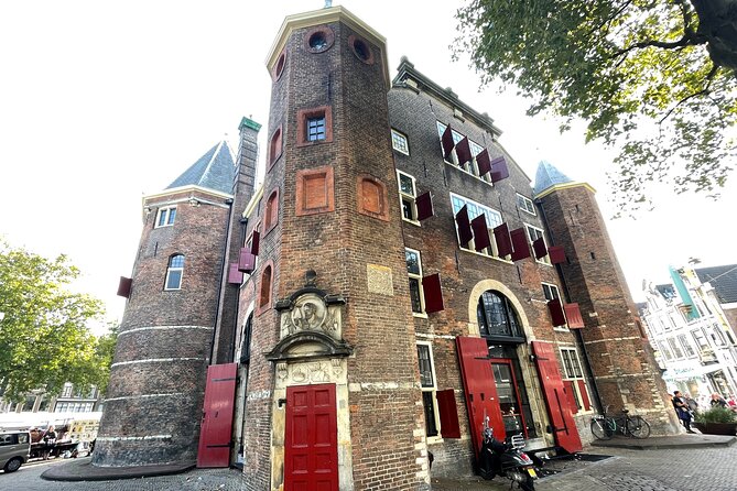 Amsterdam Red Light District: Serene and Other! - A cheerful introduction to Amsterdam’s oldest district