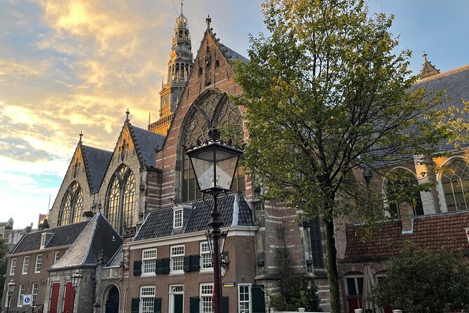 Amsterdam Red Light District: Serene and Other! - Chinatown’s narrow lanes and famous windows