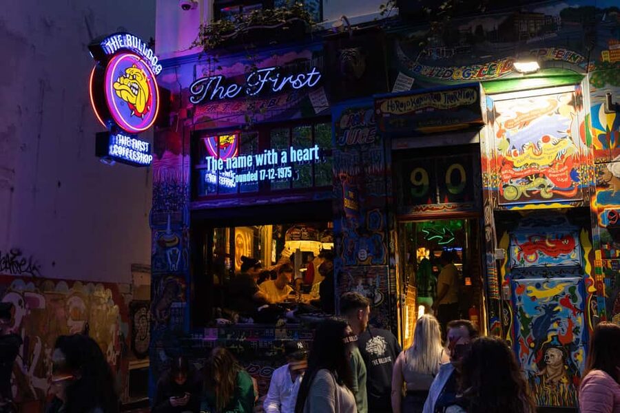 Amsterdam: Red Light District Tour in German/English/Italian - Nieuwmarkt and the final recommendations