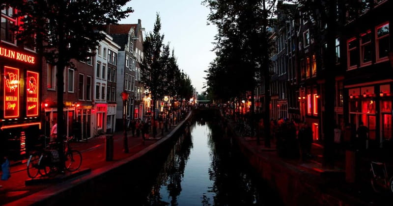 Amsterdam: Red Light District Tour - Starting near Prins Hendrikkade