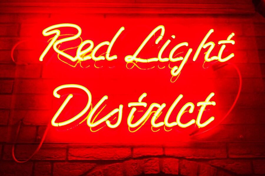 Amsterdam: Red Light District Walking Tour - Starting at Oudezijds Kolk 13-2