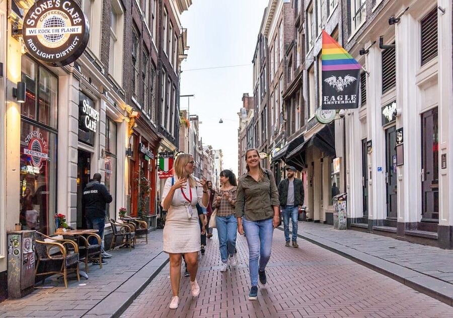 Amsterdam: Red Light Tour Exclusive + Peep Show - The Bulldog and coffeeshop politics