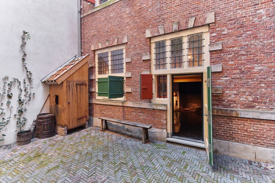 Amsterdam: Rembrandt House Museum Entrance Ticket - The living rooms and domestic side of Rembrandt