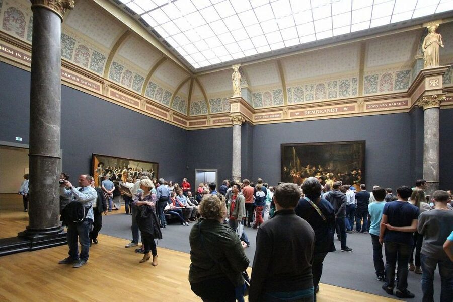 Amsterdam: Rijksmuseum Private Guided Tour - Why skip-the-line entry helps at a major museum