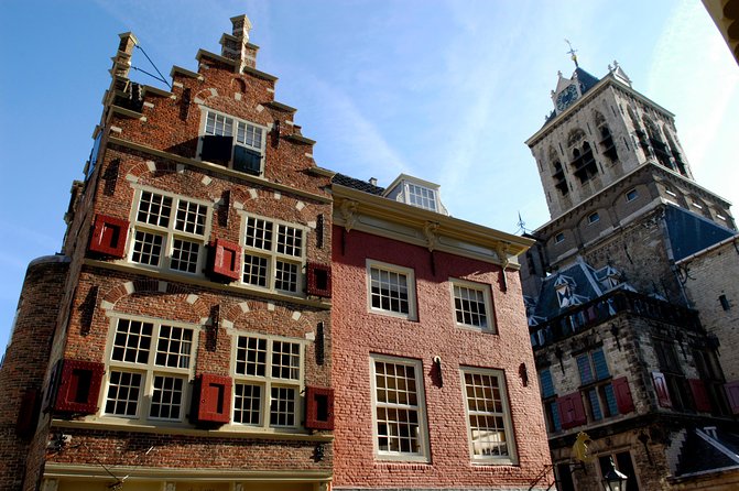 Amsterdam: Rotterdam, Delft and The Hague Private Tour - Royal Delft: the craft visit that gives the day texture