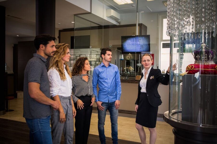 Amsterdam: Royal Diamond Experience - One hour, $26, and the question of value