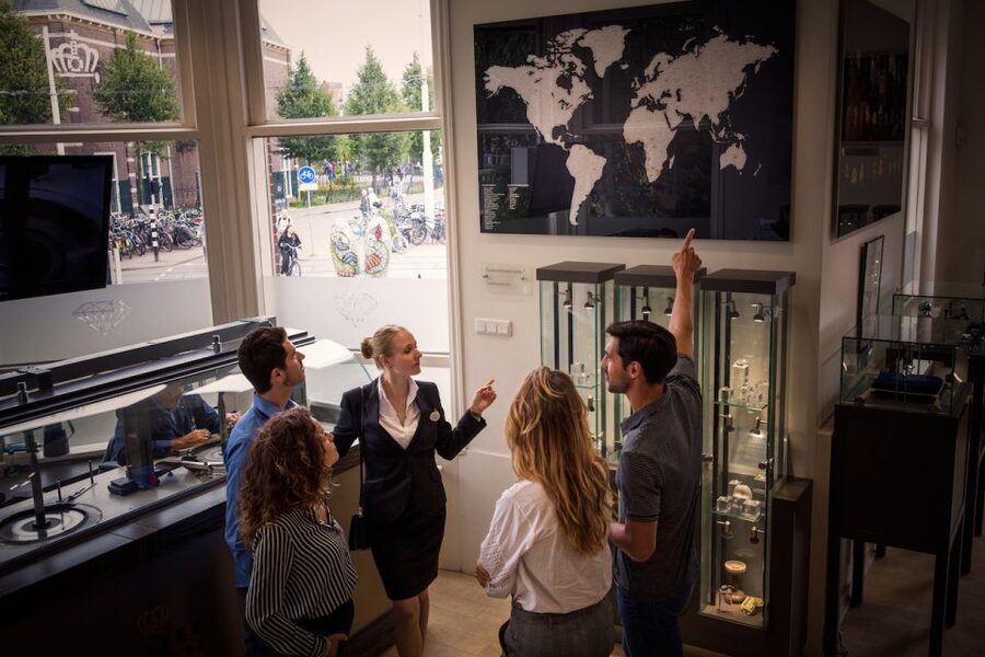 Amsterdam: Royal Diamond Experience - Who will enjoy this most