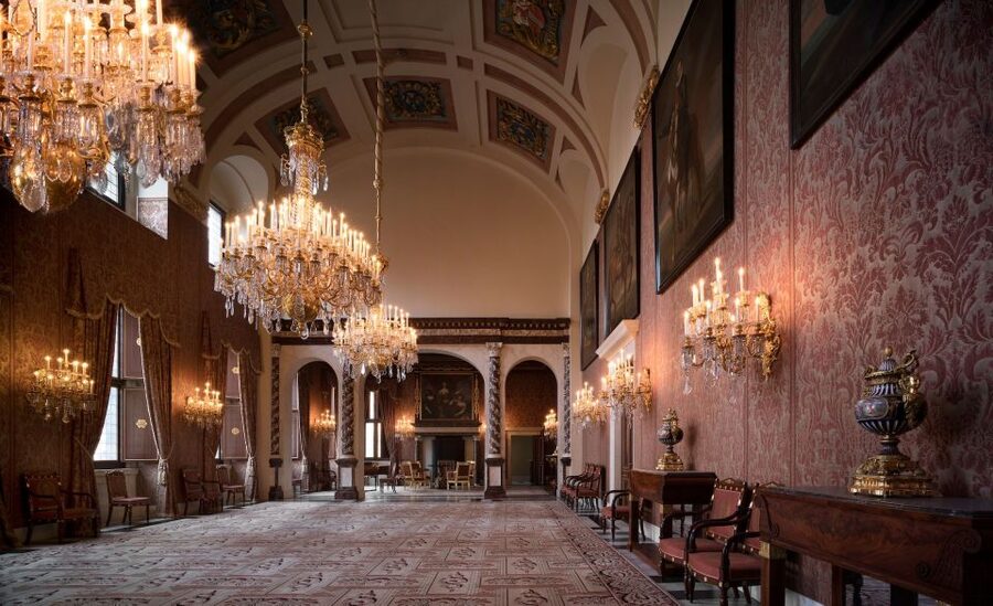 Amsterdam: Royal Palace Entry Ticket and Audio Guide - Who will enjoy this palace most?