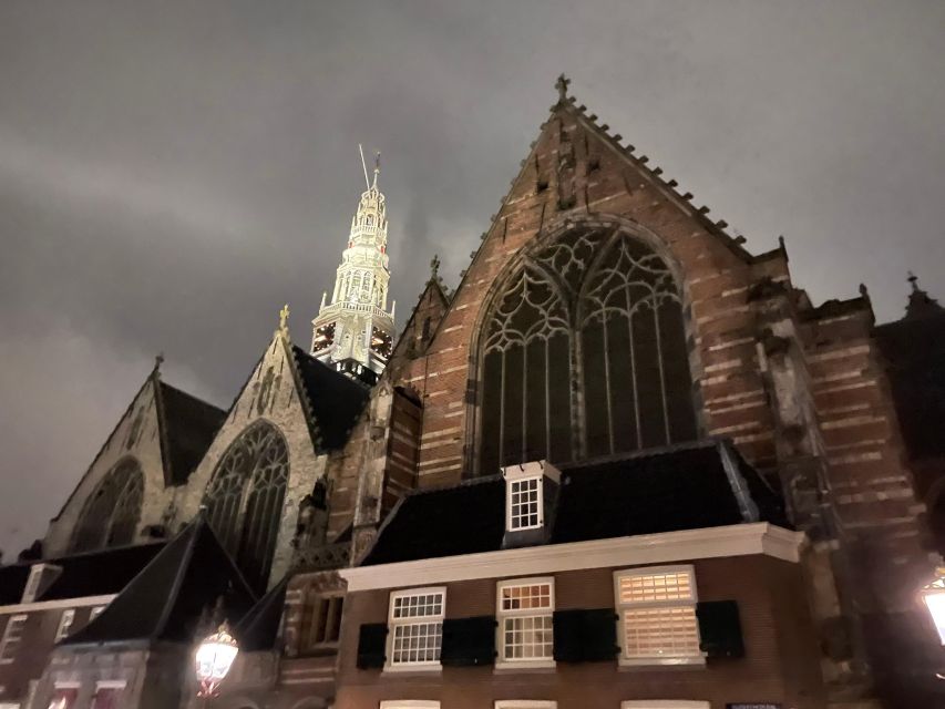 Amsterdam’s Ghostly Experiences Group Tour - The guide, the group, and the storytelling