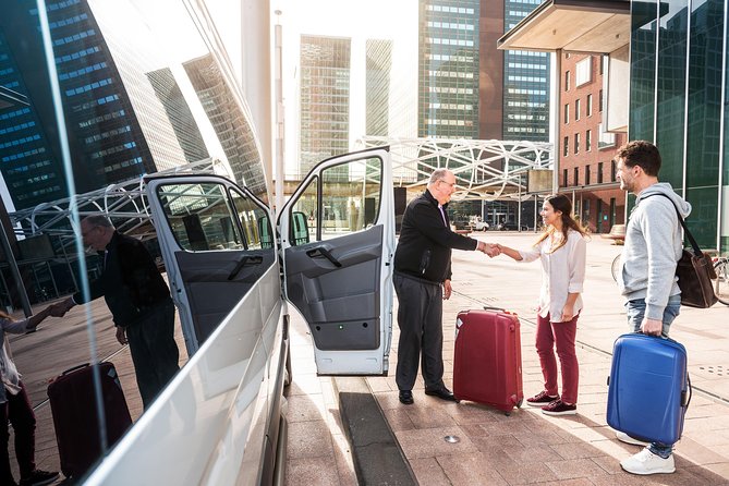 Amsterdam Schiphol Airport (AMS) Round Trip transfer to Amsterdam City - What the fixed price really covers