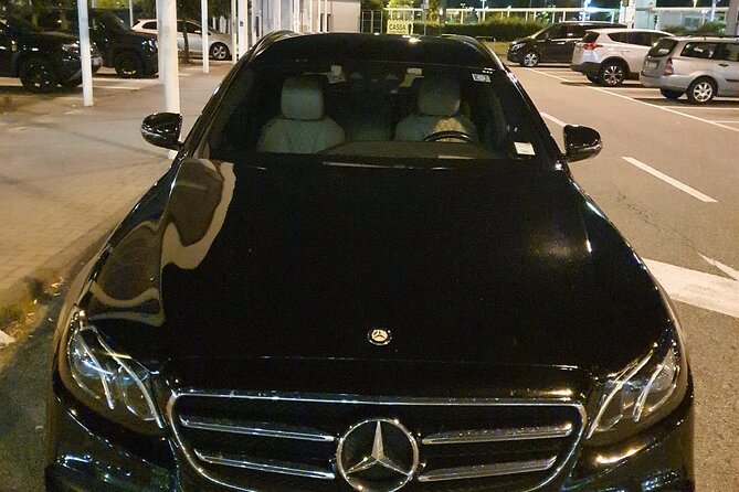 Amsterdam Schiphol Airport (AMS) to Amsterdam - Arrival Private Transfer - What the driver adds to the arrival