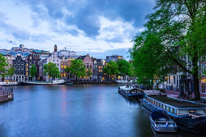 Amsterdam Schiphol Airport AMS Transfer Service - Hotel pickup for the trip back to Schiphol