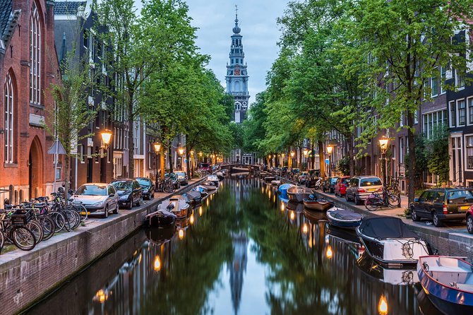 Amsterdam Schiphol Airport AMS Transfer Service - Booking details and cancellation timing