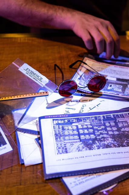 Amsterdam: Self-guided Red Light District Pub Crawl Mystery - Key points at a glance