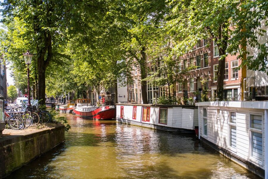 Amsterdam: Semi-Open Canal Boat Cruise - What the $24 price gives you