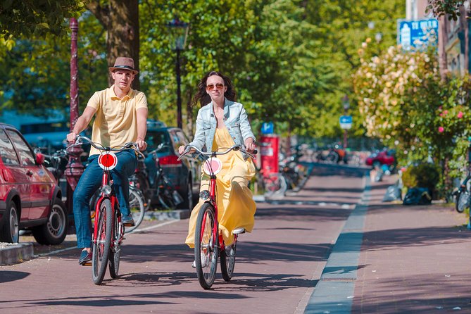 Amsterdam Shopping Tour with a Local: 100% Personalized & Private - Contemporary Dutch style and vintage clothing