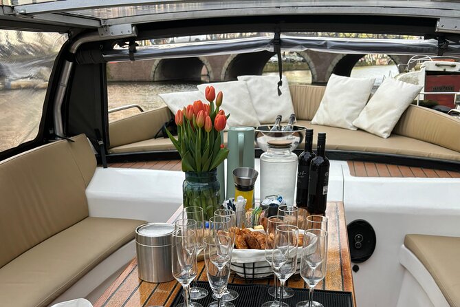 Amsterdam Small-Group Breakfast Morning Cruise - Why the morning departure matters