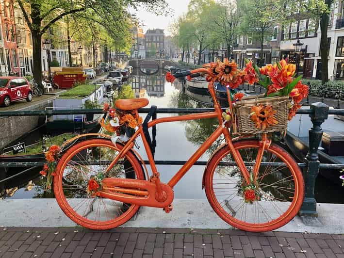 Amsterdam: Small Group Walking Tour with Fun Guide - Why this Amsterdam walk is different